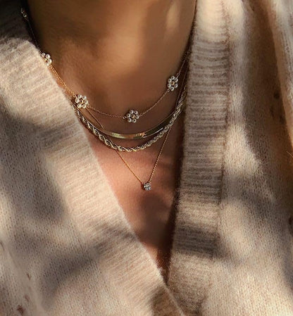 SmileBelle Pearl Necklaces for Women, 18K Gold Choker