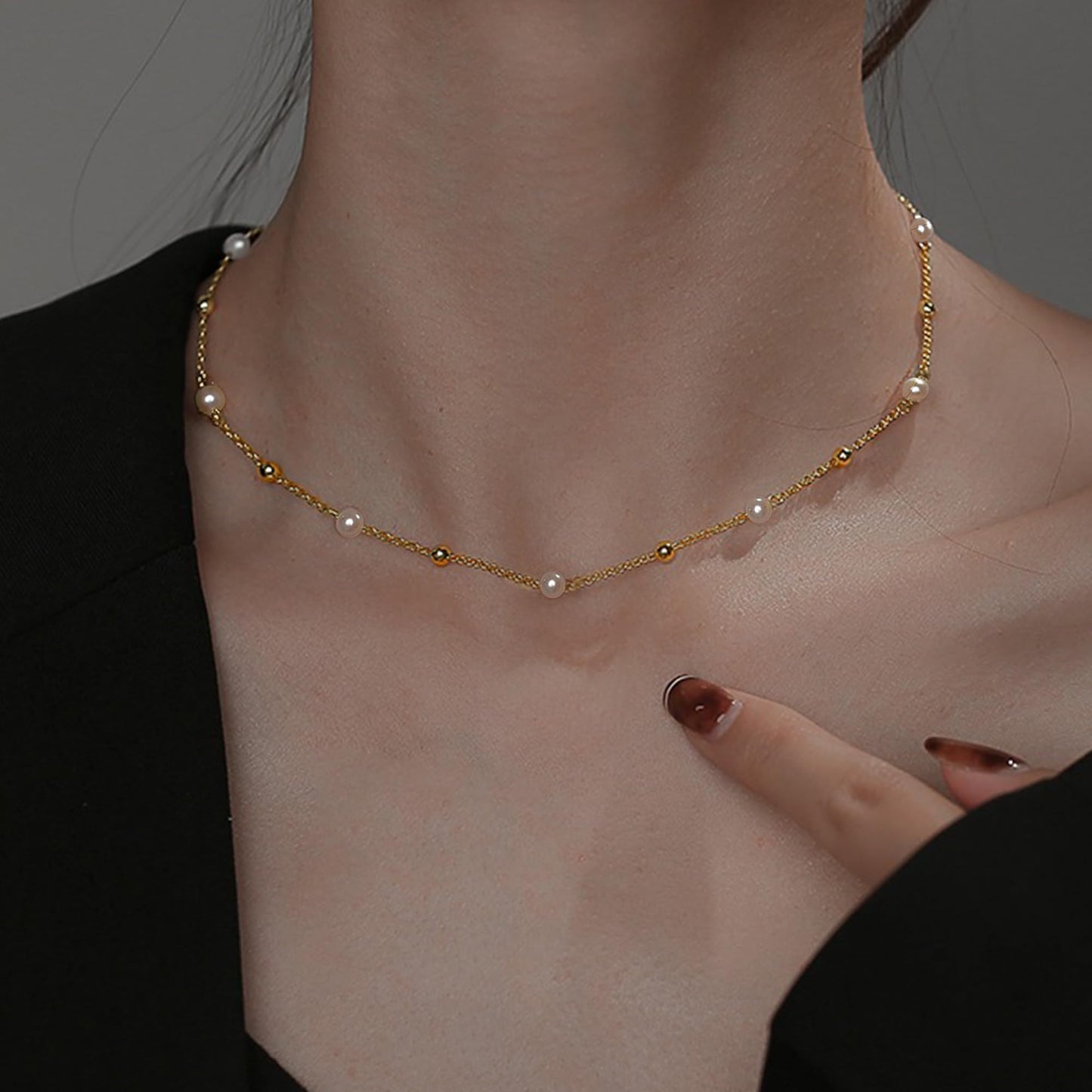 SmileBelle Pearl Necklaces for Women, 18K Gold Choker